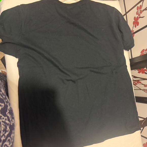 T-shirt in black color size L - Picture 4 of 4